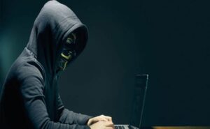 Police Arrested Two Hackers for Hijacking 700,000 Online Accounts